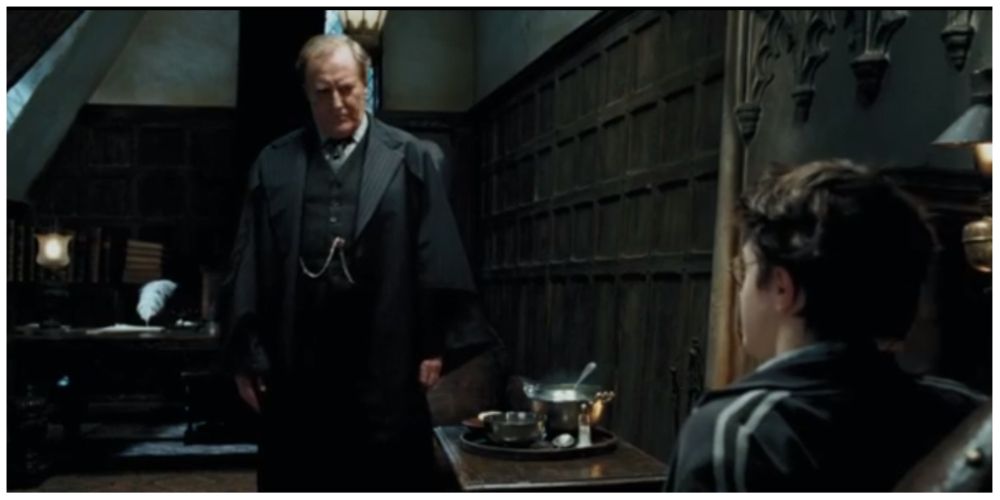 Robert Hardy as Cornelius Fudge in Harry Potter and the Prisoner of Azkaban
