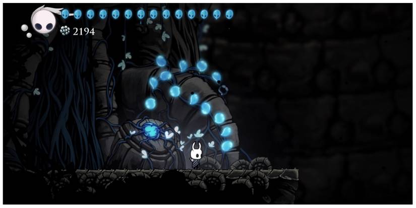 the Knight at the Abyss Lifeblood Door in Hollow Knight