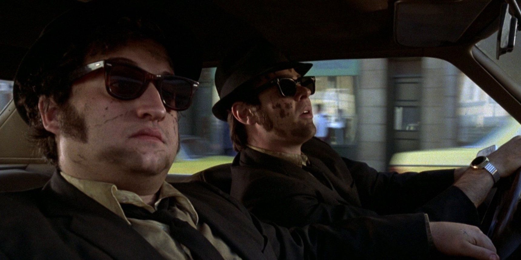 Jake_and_Elwood_in_the_Bluesmobile_in_The_Blues_Brothers