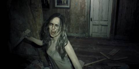 mia attacks ethan in Resident Evil 7