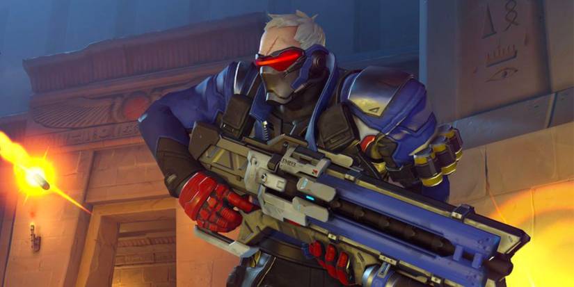 Soldier: 76 Running with Pulse Rifle