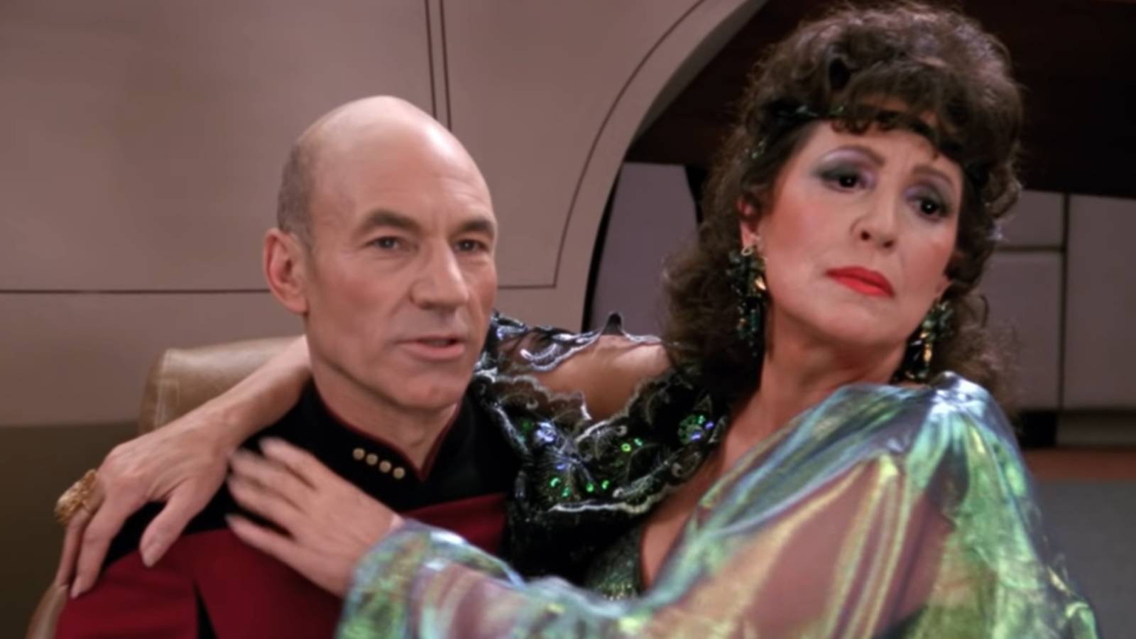 Star Trek: Lwaxana and picard