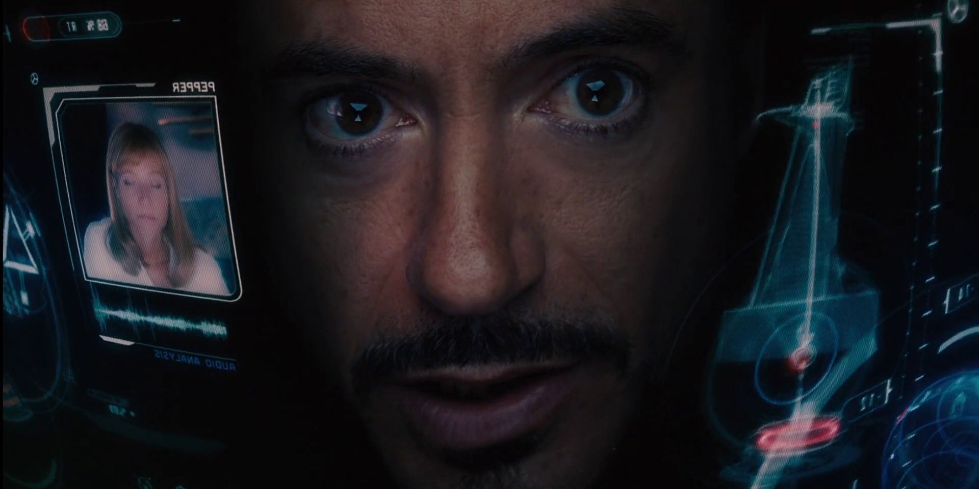 Tony_Stark_in_the_Iron_Man_armor