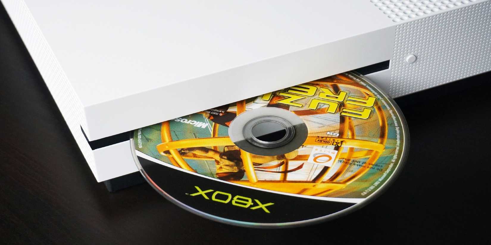 A physical Xbox game played in an Xbox One S.
