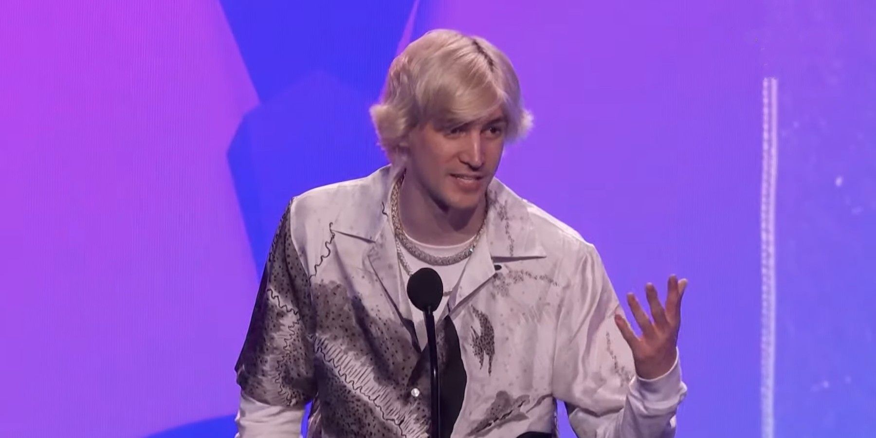 Twitch Streamer xQc Orders Uber Eats During Streamy Awards