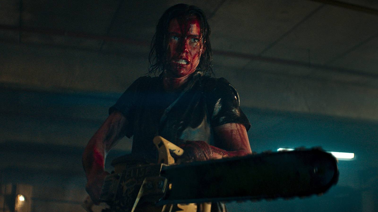 A_blood-soaked_chainsaw_in_the_Evil_Dead_Rise_trailer