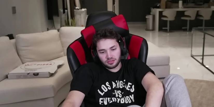 twitch streamer adin ross pizza box