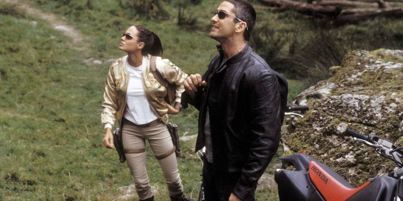 Angelina-Jolie-and-Gerard-Butler-in-Lara-Croft-Tomb-Raider-The-Cradle-of-Life