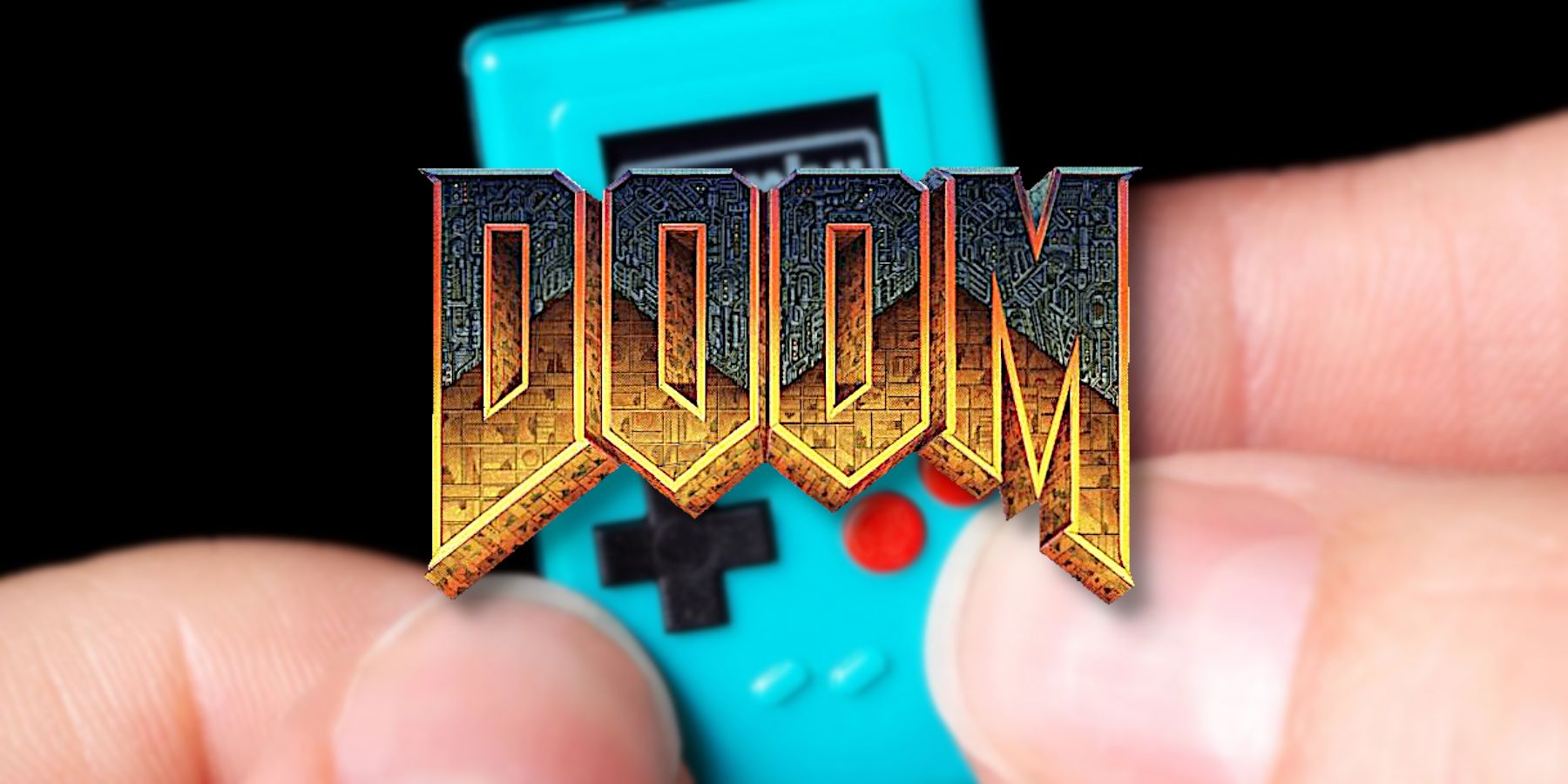 Le logo Doom classique avec un minuscule système Game Boy en arrière-plan.