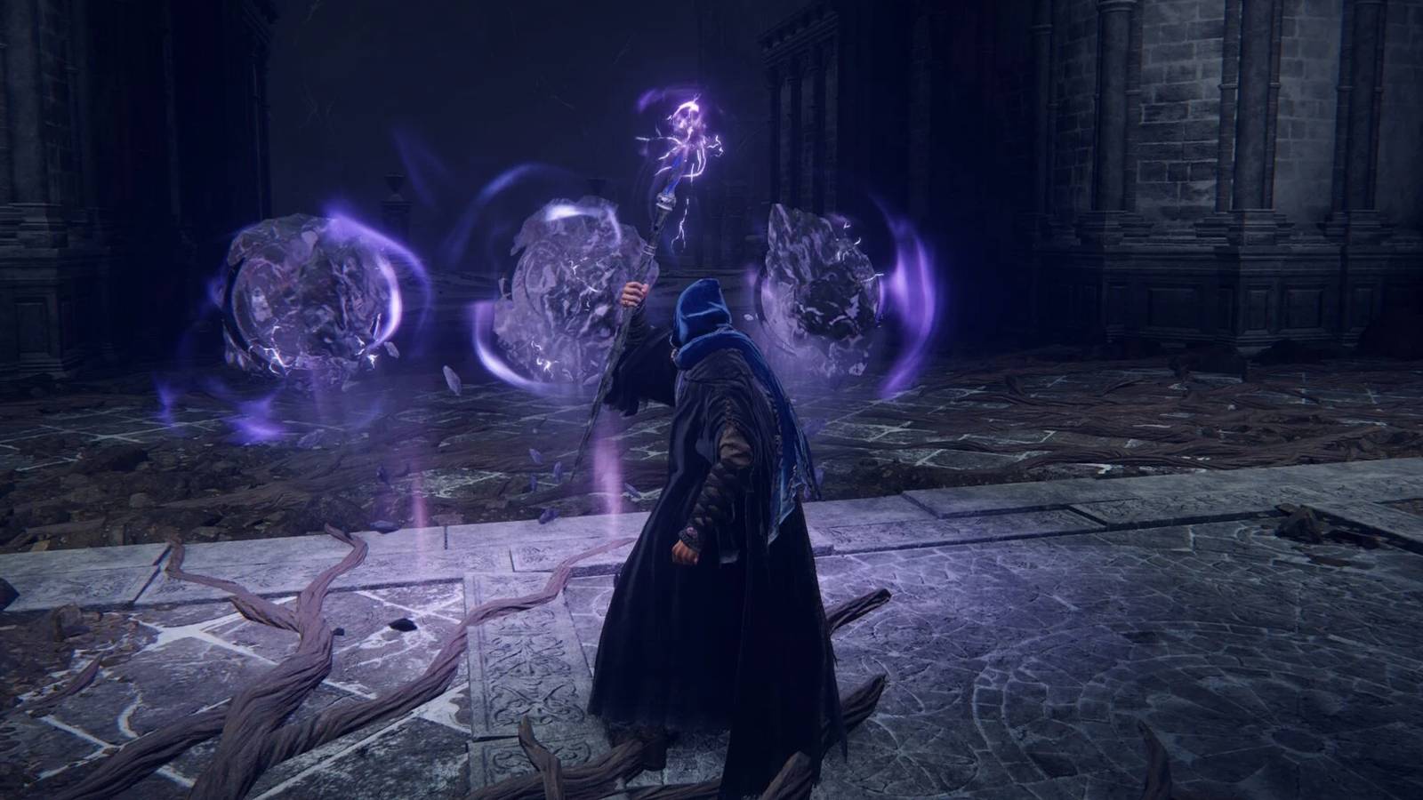 A mage casting spells in Elden Ring