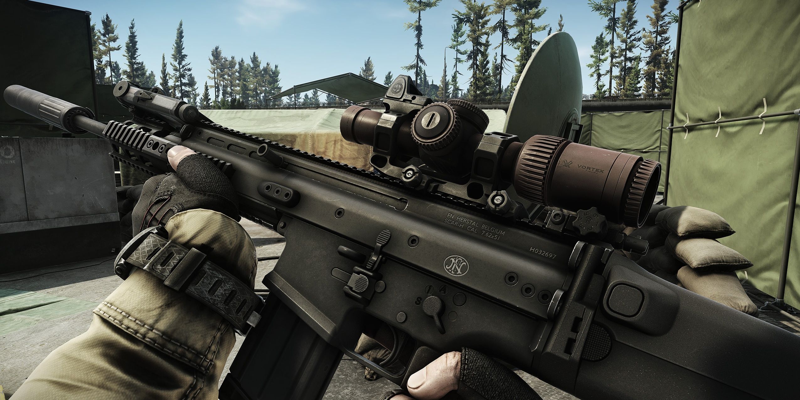 escape from tarkov player looking at modden scar-L Cropped
