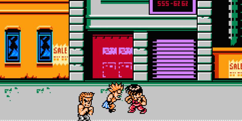 Fighting enemies in Mighty Final Fight