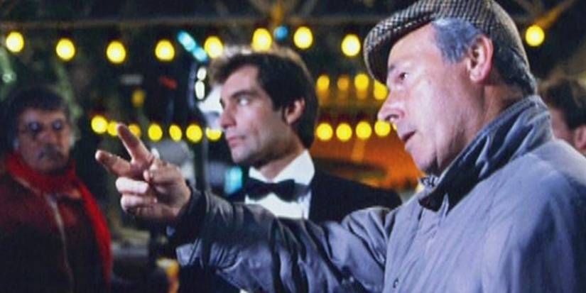 John_Glen_directing_Timothy_Dalton_as_James_Bond