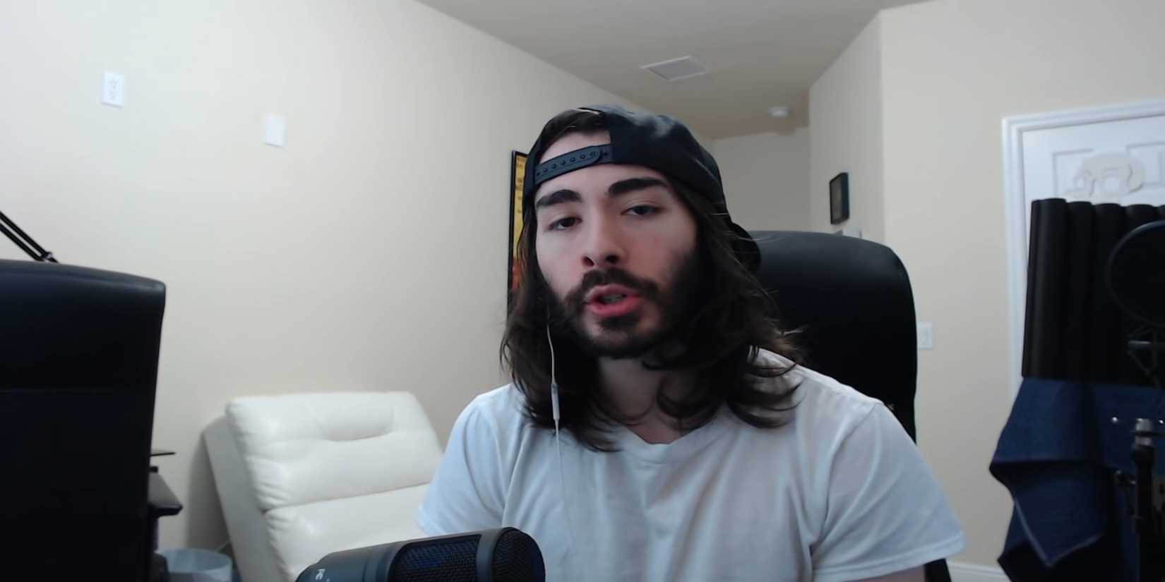 MoistCr1tikal-YouTube-Twitch