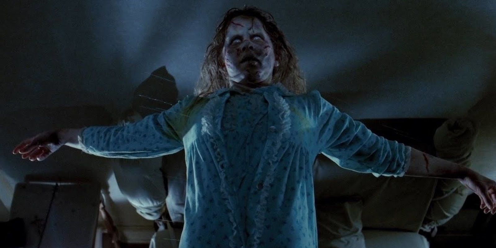 Regan_rises_from_the_bed_in_The_Exorcist