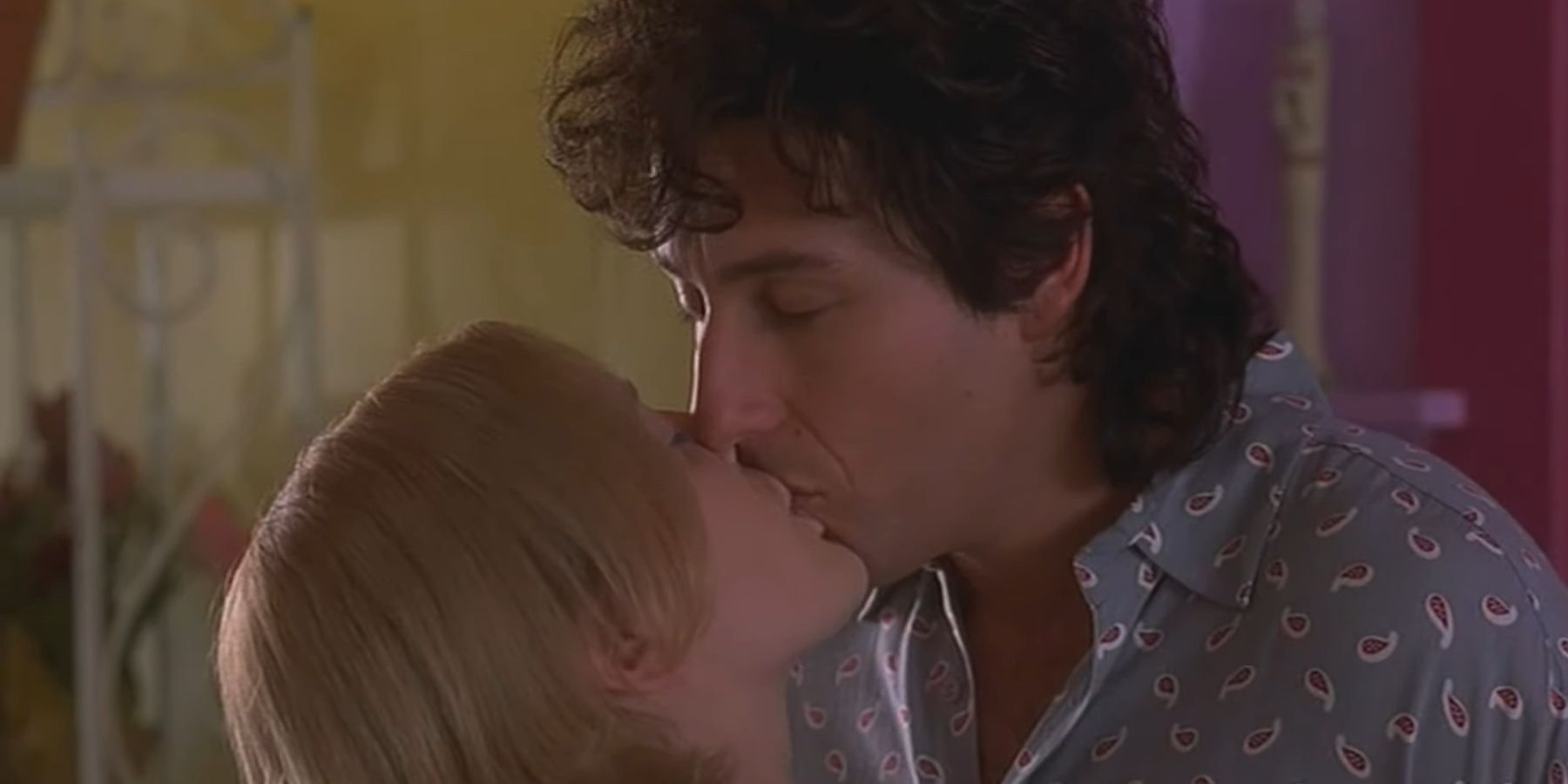 Sandler And Barrymore Kiss In The Wedding Singer