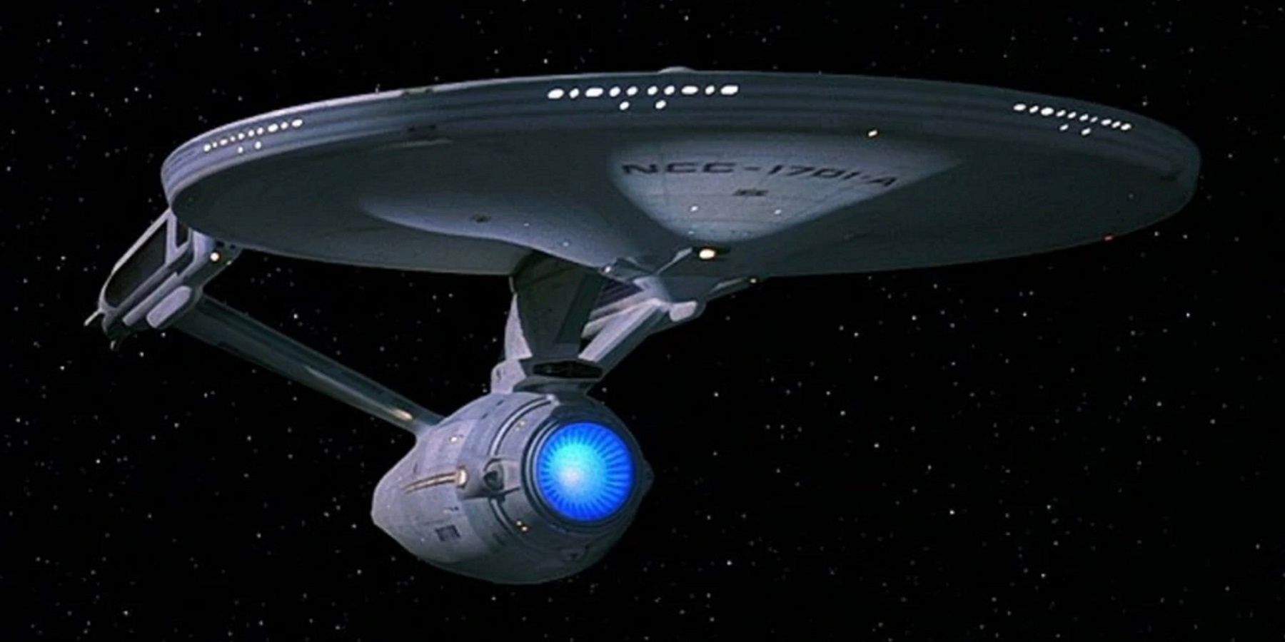 No Man's Sky Player Creates Star Trek's USS
Enterprise