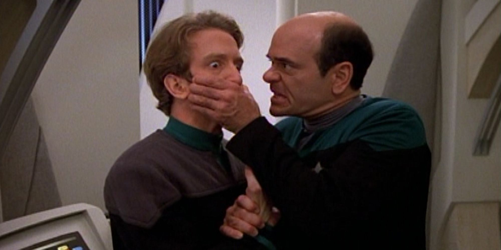 The Doctor tries to silence the EMH II while hiding from the Romulans