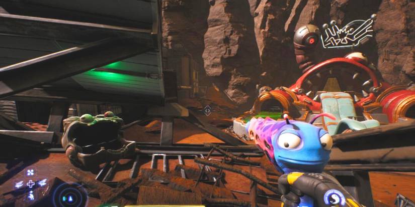 Old Town chest location in front of Nipulon's Lounge in High on Life