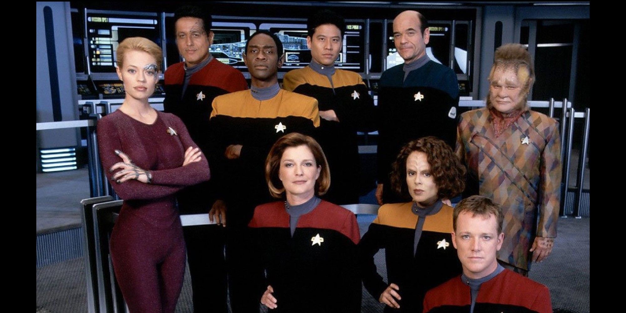 The crew of Voyager on the bridge