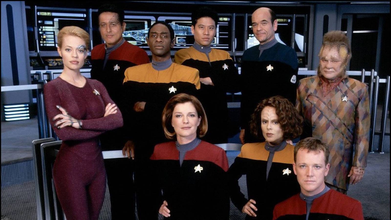 The crew of Voyager on the bridge