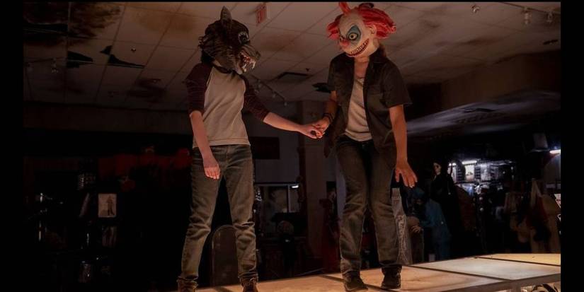 bella-ramsey-ellie-storm-reid-riley-masks-dance-the-last-of-us-left-behind-episode-7-1