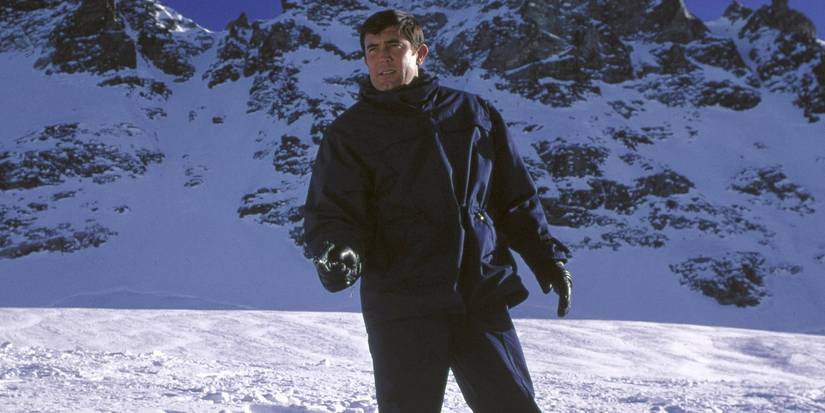 Bond_in_the_mountains_in_On_Her_Majesty's_Secret_Service