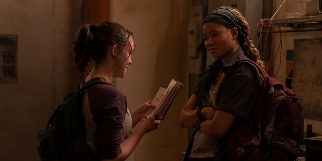 ellie-bella-ramsey-and-riley-storm-reid-the-last-of-us-left-behind-hbo-joke-book-1