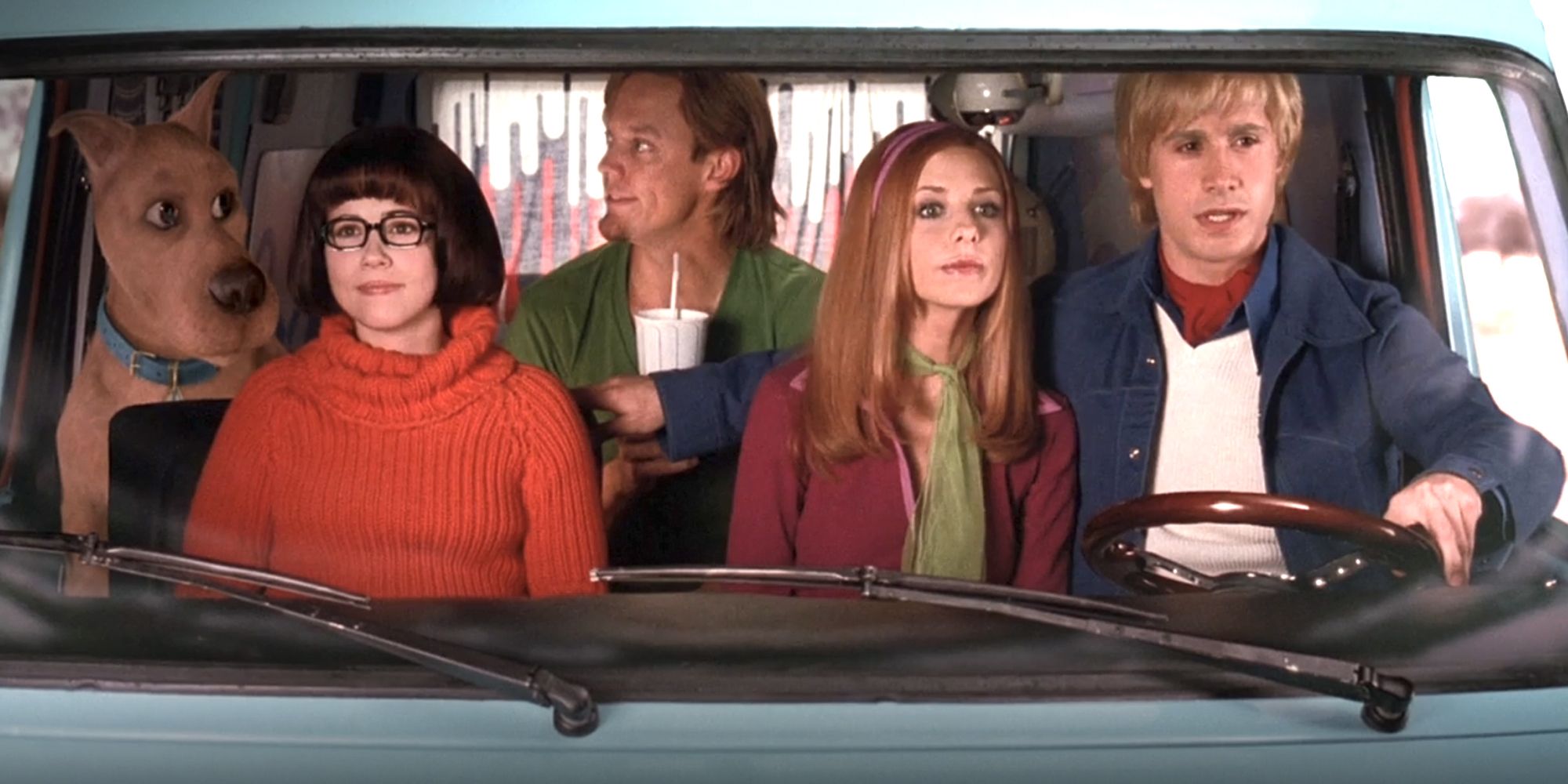 The live action Scooby Doo cast in the van