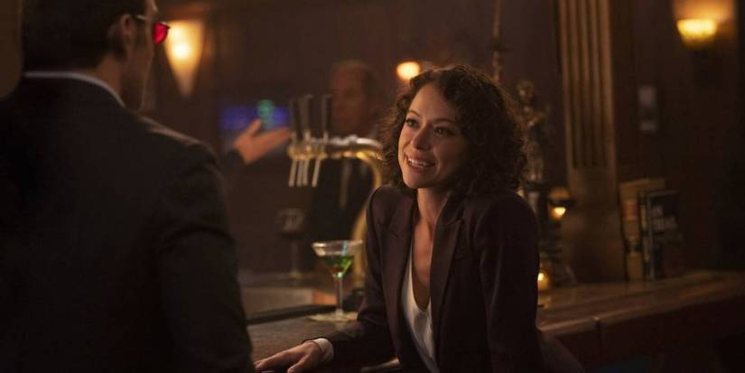 jen-walters-matt-murdock-shehulk-bar-tatiana-maslany