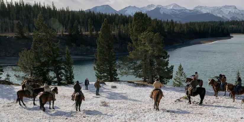 joel-pedro-pascal-ellie-bella-ramsey-hbo-the-last-of-us-jackson-wyoming-horses