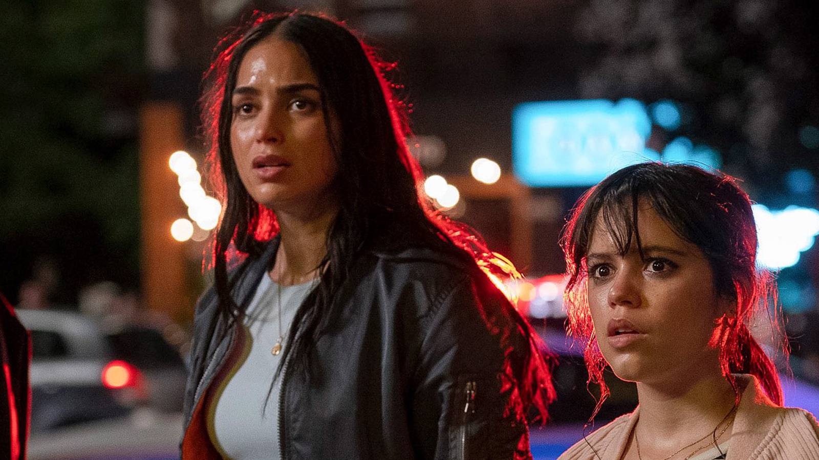 Sam (Melissa Barrera) and Tara (Jenna Ortega) in Scream 6