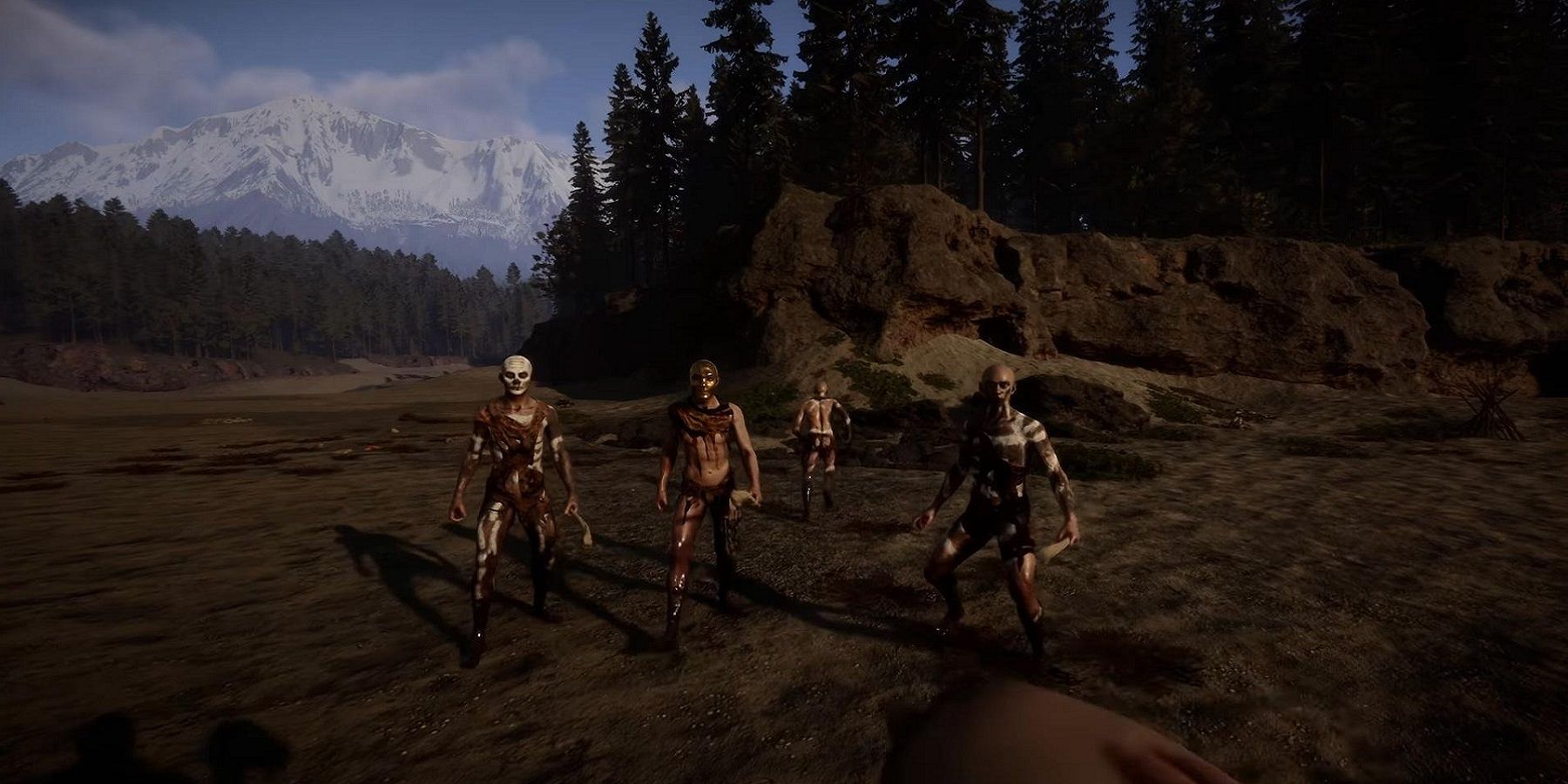 Image from Sons of the Forest showing a bunch of cannibals approaching the player.