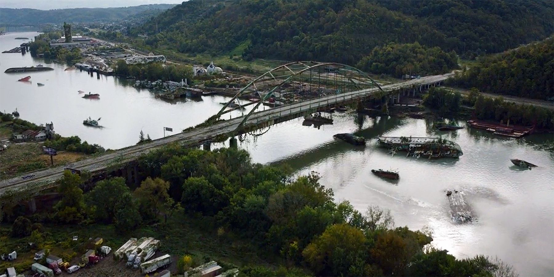 The Last of Us Episode 4 Pittsburgh bridge