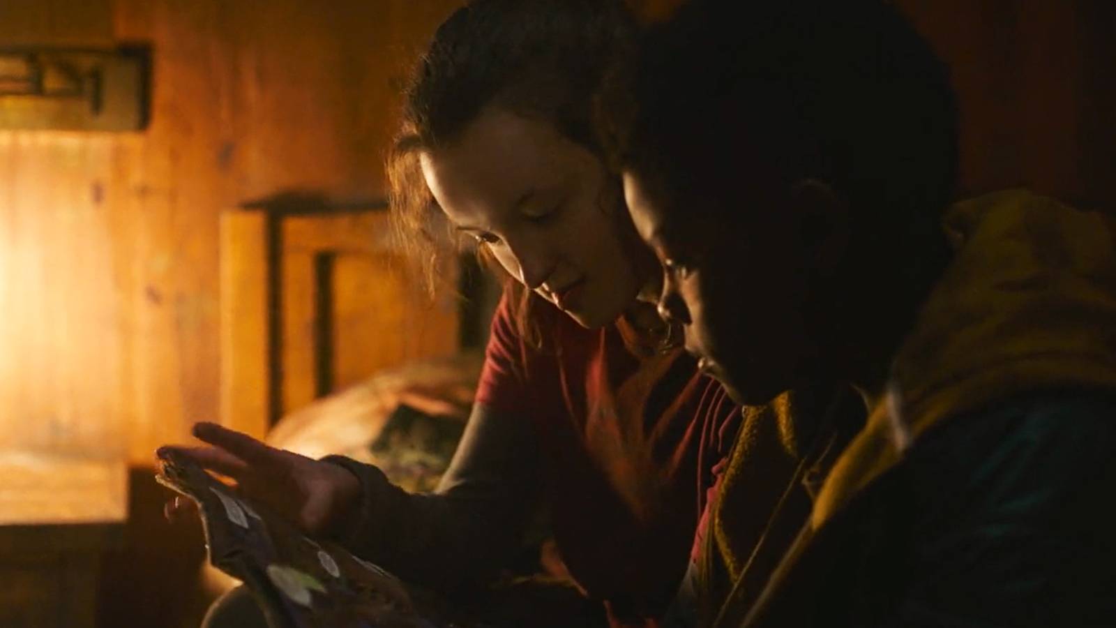 The Last of Us Episode 5 Sam and Ellie read comic