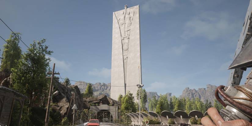 The Worker And Kolhaz Woman statue in Atomic Heart