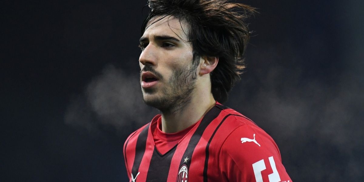 Tonali playing for AC Milan