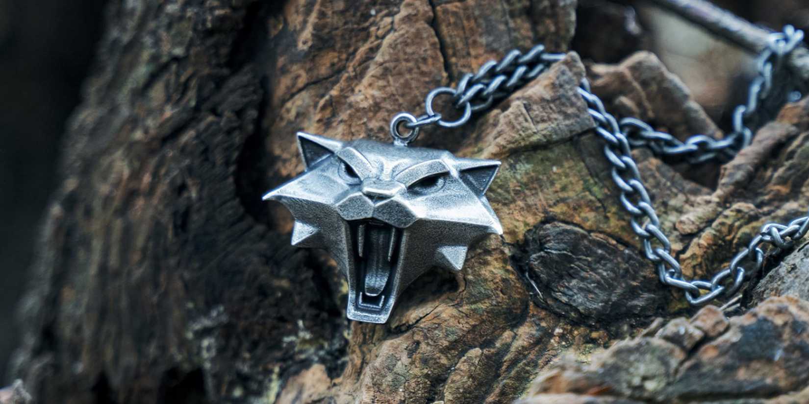 Witcher 3 - Official Cat School Necklace Merchandise