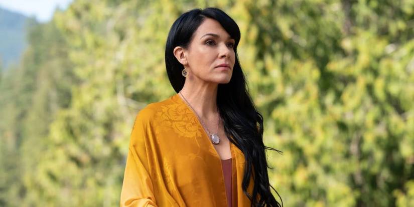 adult-lottie-simone-kessell-yellowjackets-season-2