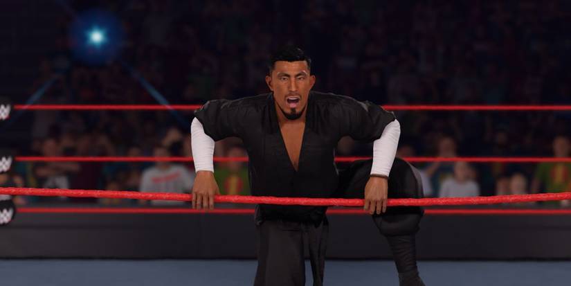 Akira Tozawa holding rope