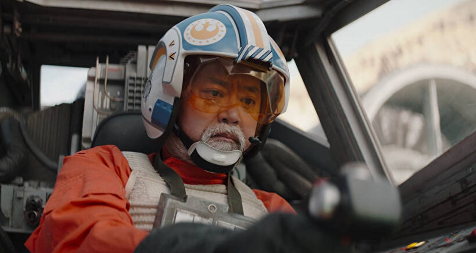 Carson_Teva_in_his_X-wing_in_The_Mandalorian