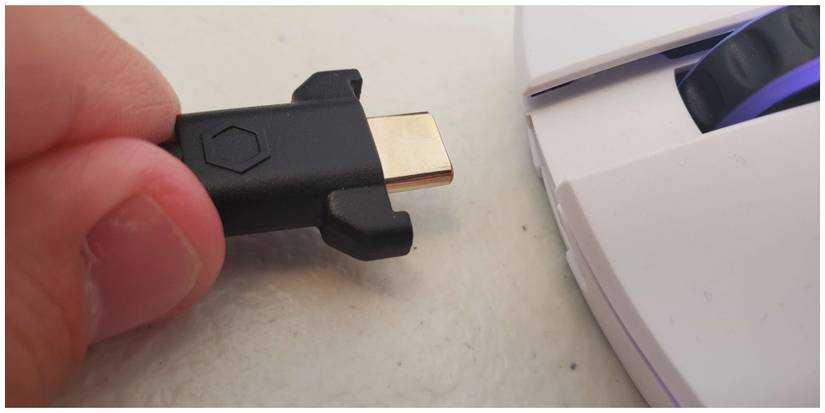 Unplugging the Model O Wireless makes it go into wireless mode.