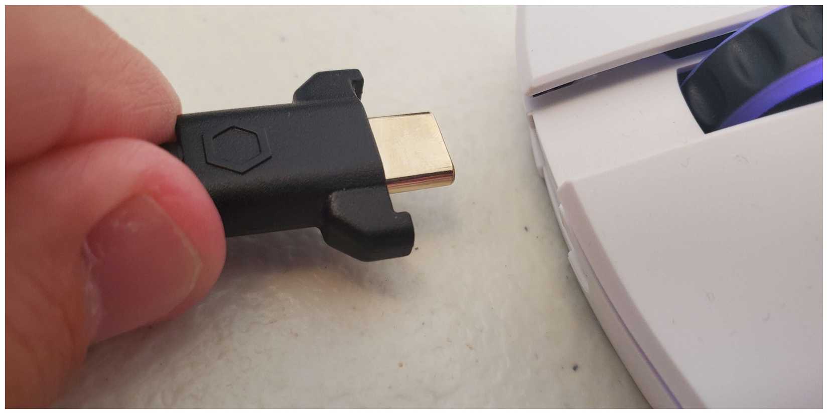 Unplugging the Model O Wireless makes it go into wireless mode.