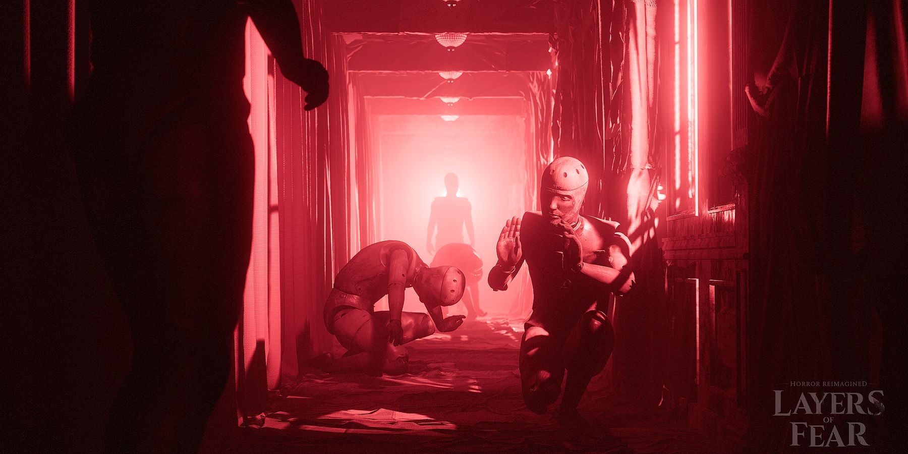 layers of fear mannequins red corridor