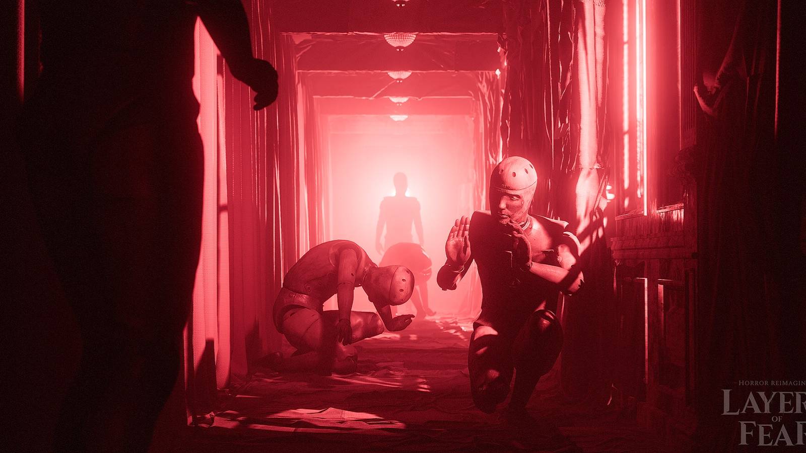 layers of fear mannequins red corridor