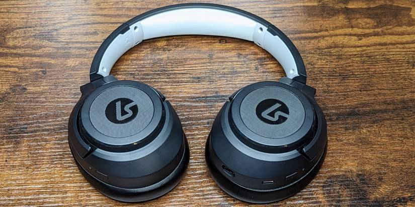 LucidSound LS100X ear cup logos and details