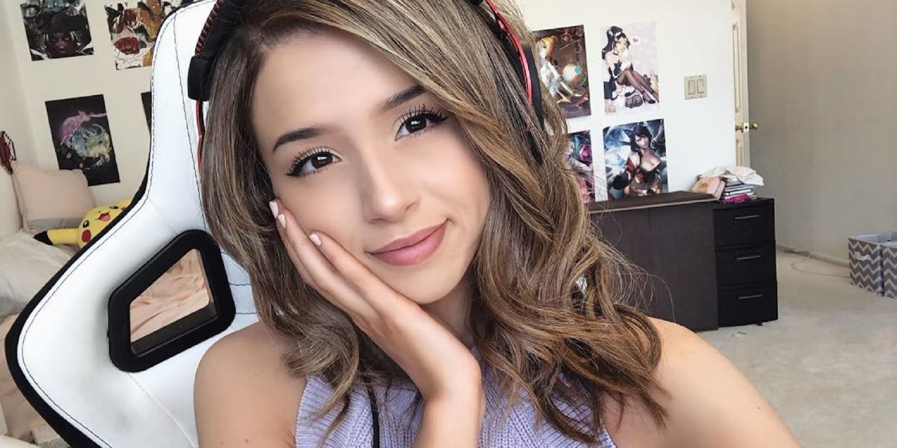 Who is Pokimane? (Age, Height, Birthday, Income, Net Worth)