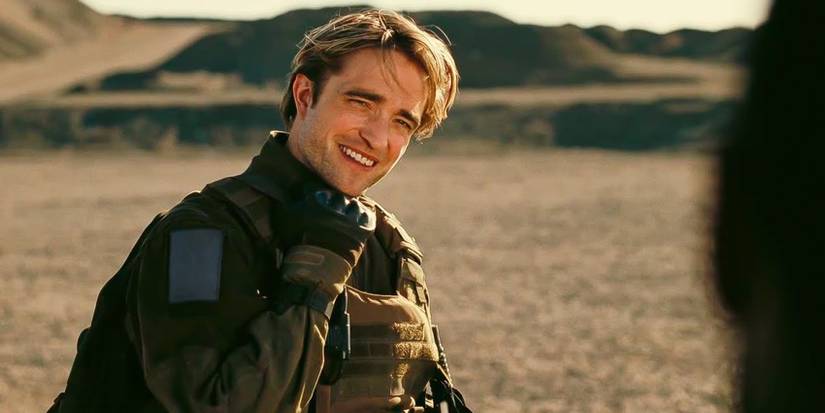Robert_Pattinson_smiling_in_Tenet