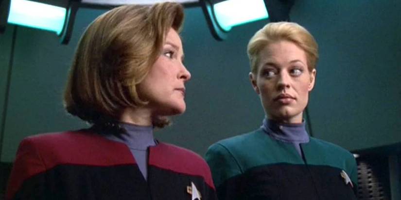 Seven of Nine Looking at Janeway Captain
