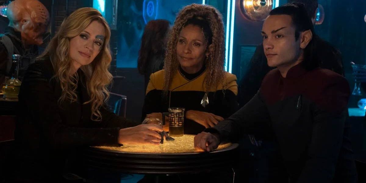 Seven of Nine Socialising with Raffi and Elnor 